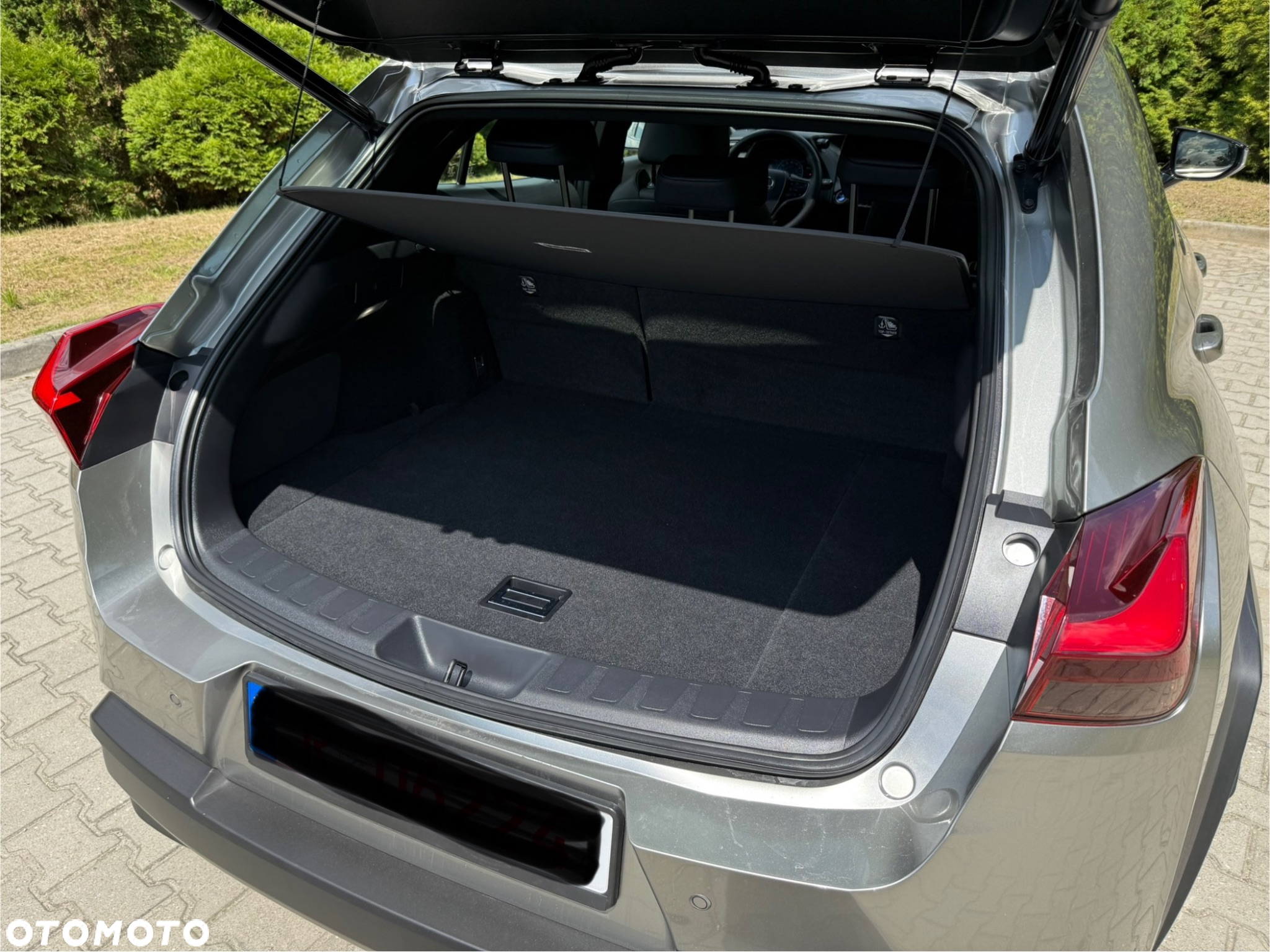 Lexus UX 250h - 15
