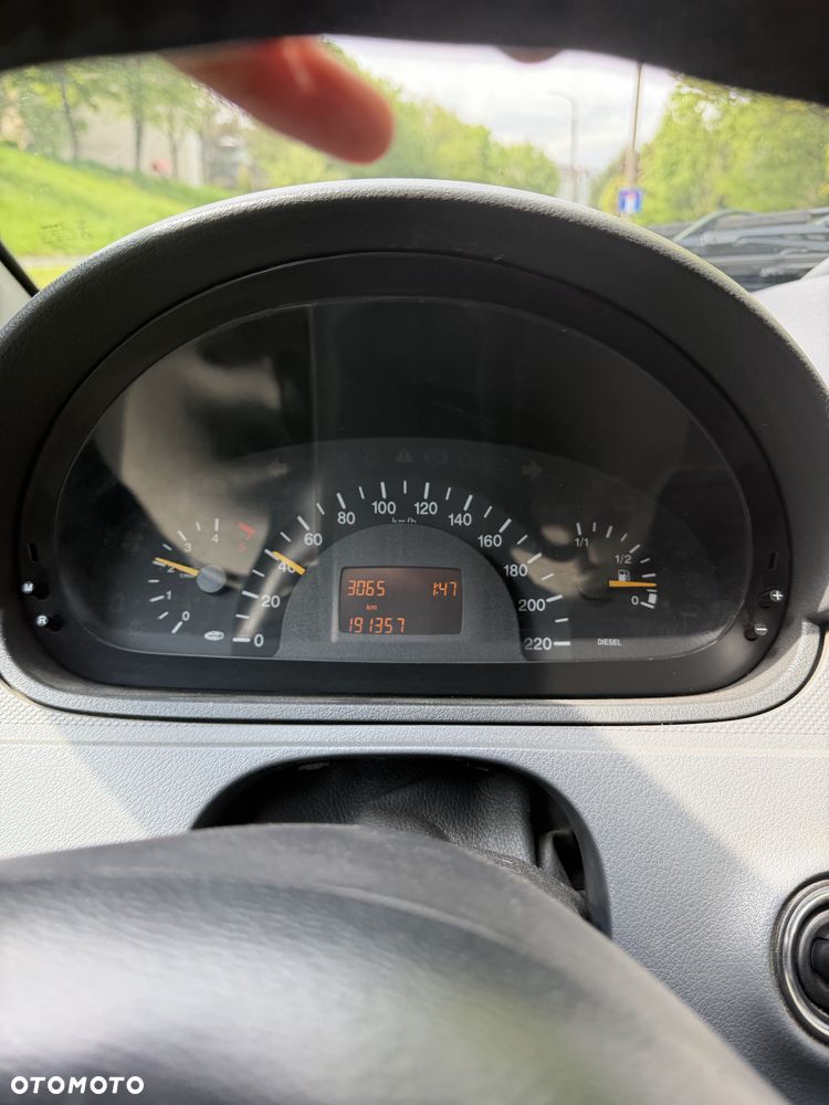 Mercedes-Benz Vito - 7