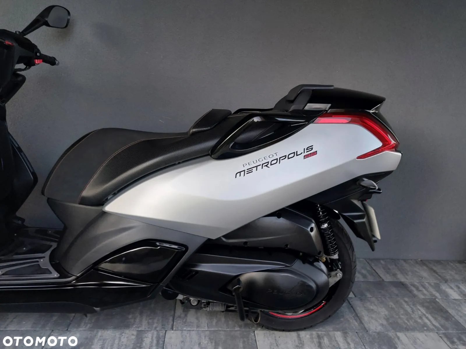 Peugeot Metropolis - 3