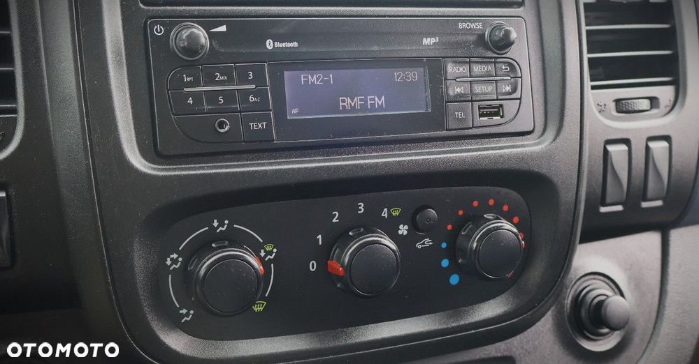 Opel Vivaro - 22