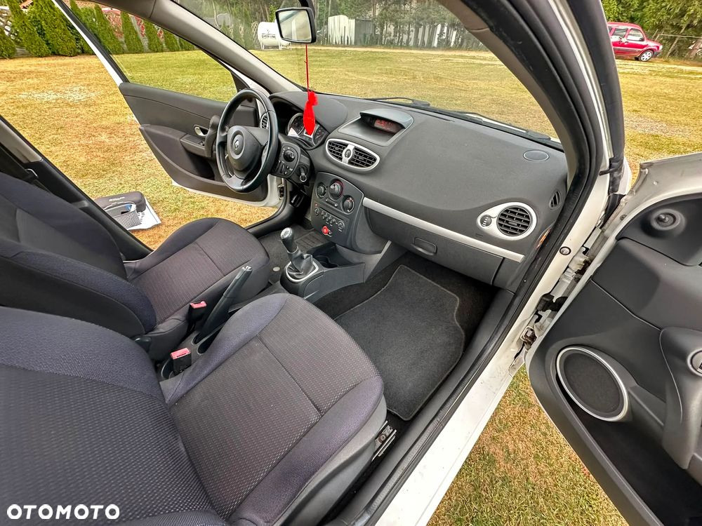 Renault Clio - 13
