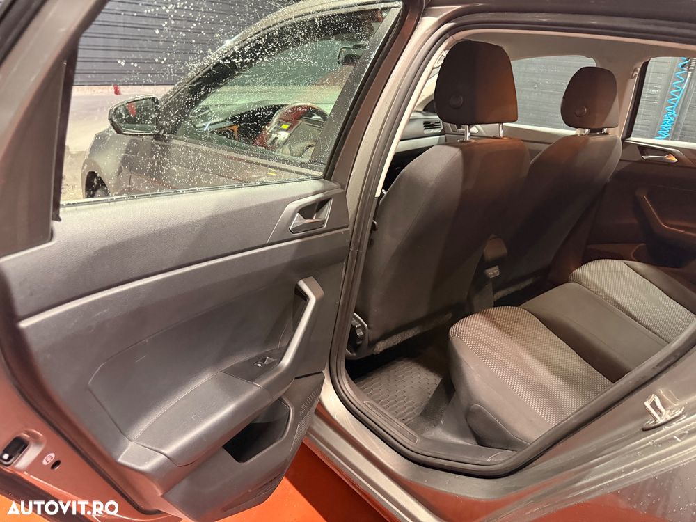 Volkswagen Polo 1.0 - 11