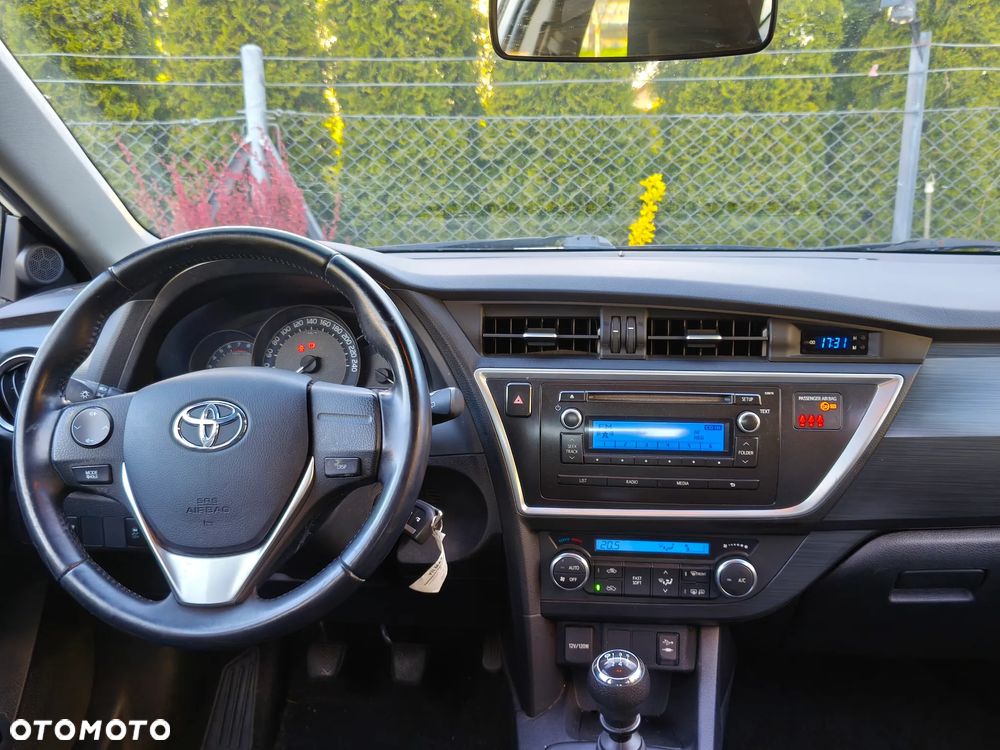 Toyota Auris 1.33 Dual-VVT-i Cool - 20