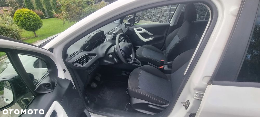 Peugeot 208 1.6 BlueHDi Active - 12