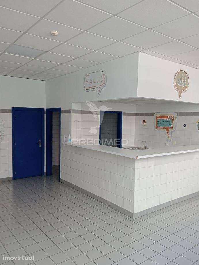 ARRENDA-SE ARMAZÉM Á AREOSA - Grande imagem: 4/10