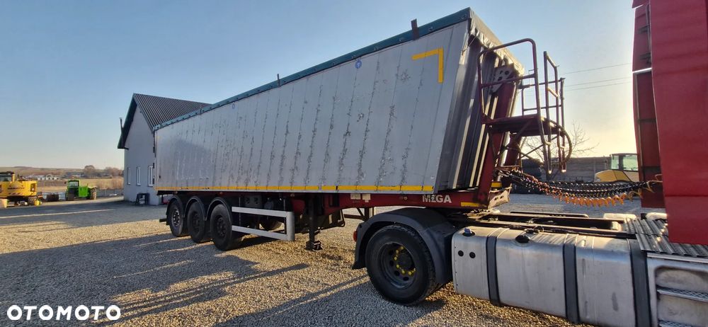 Mega 46m3 Klapo-drzwi/ SAF/