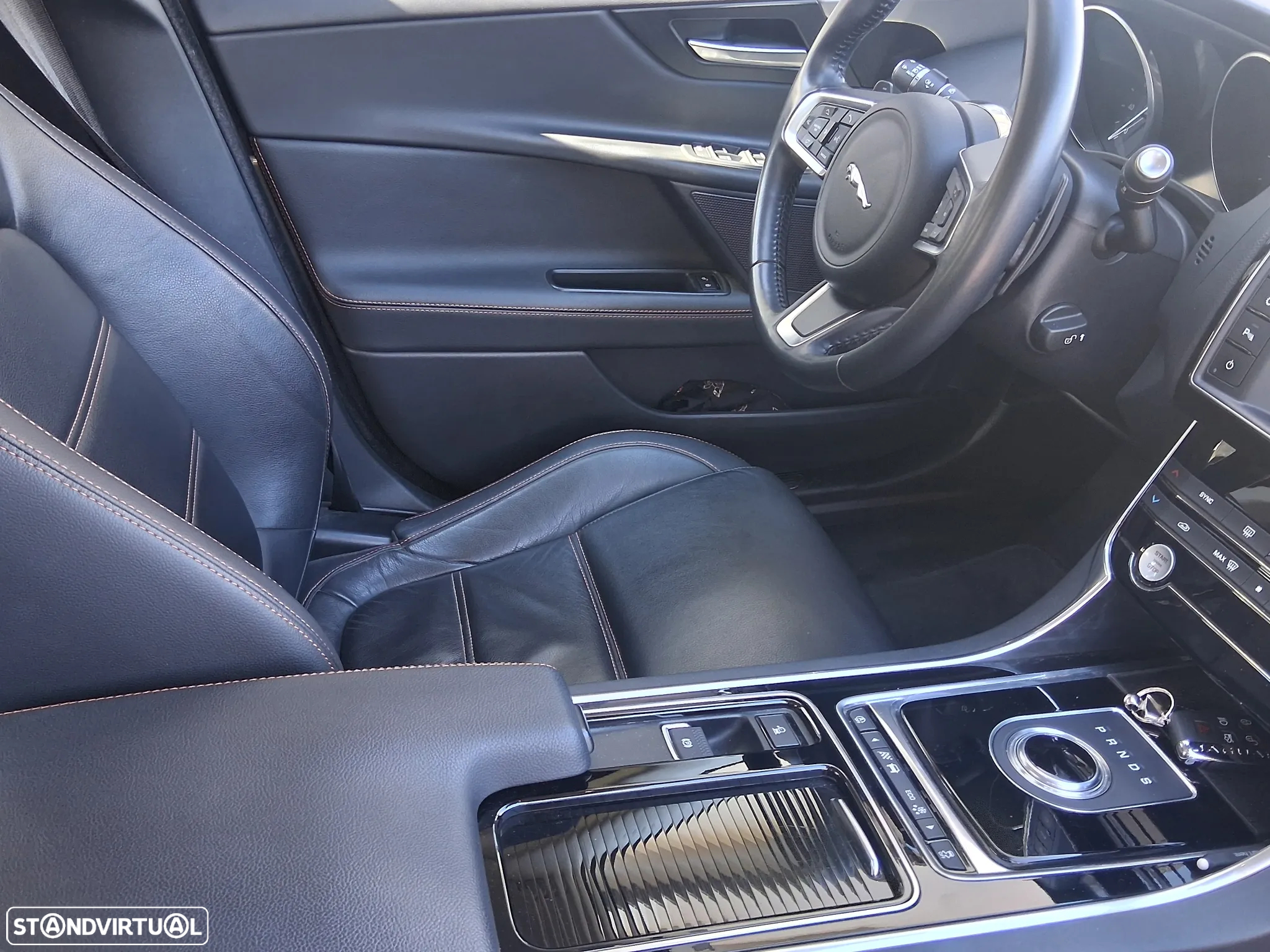Jaguar XE 2.0 D Prestige Aut. - 15