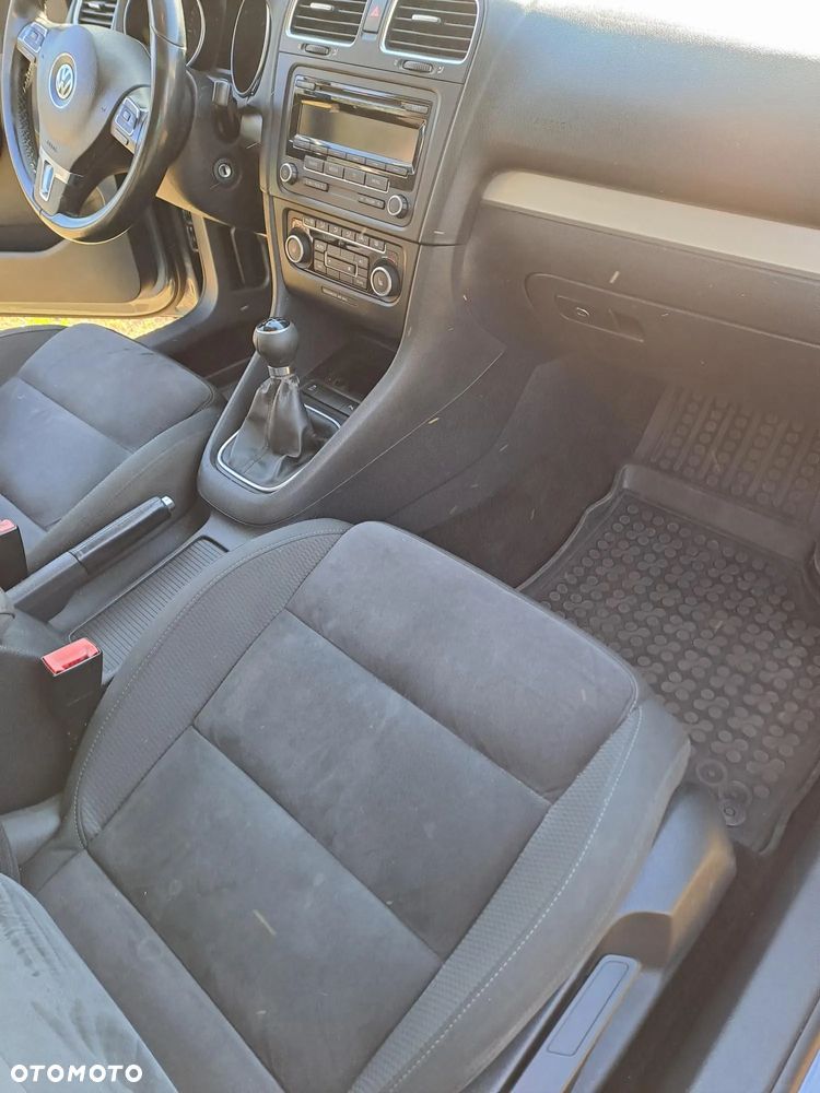 Volkswagen Golf VI 1.6 TDI Comfortline - 10