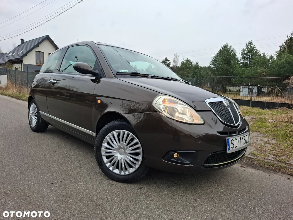 Lancia Ypsilon - 1