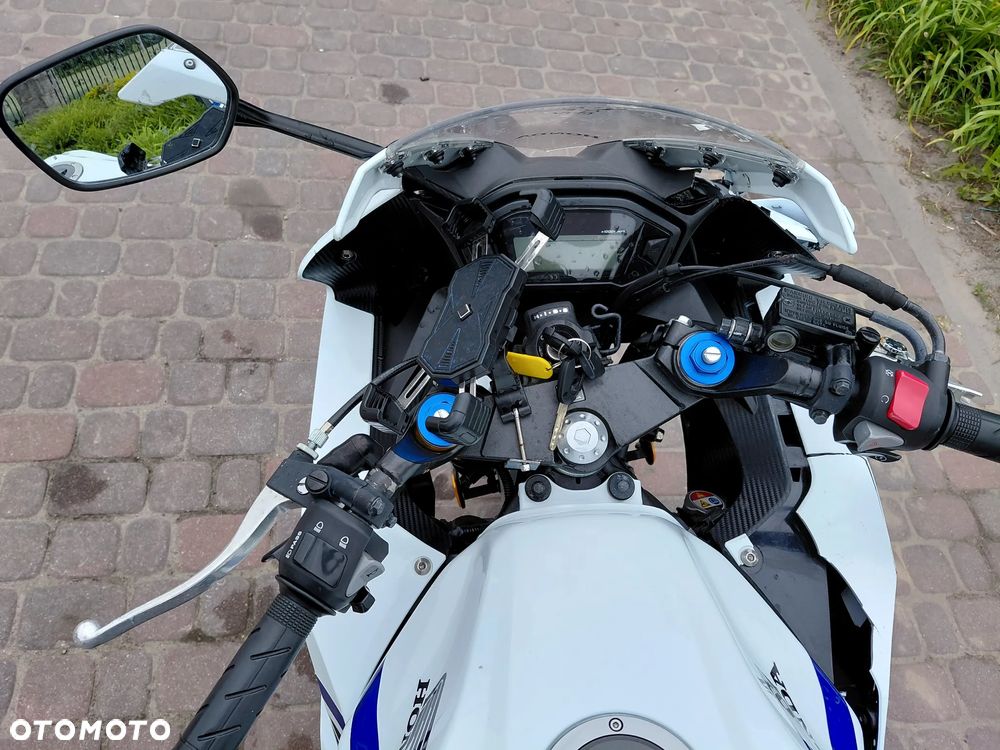 Honda CBR - 9