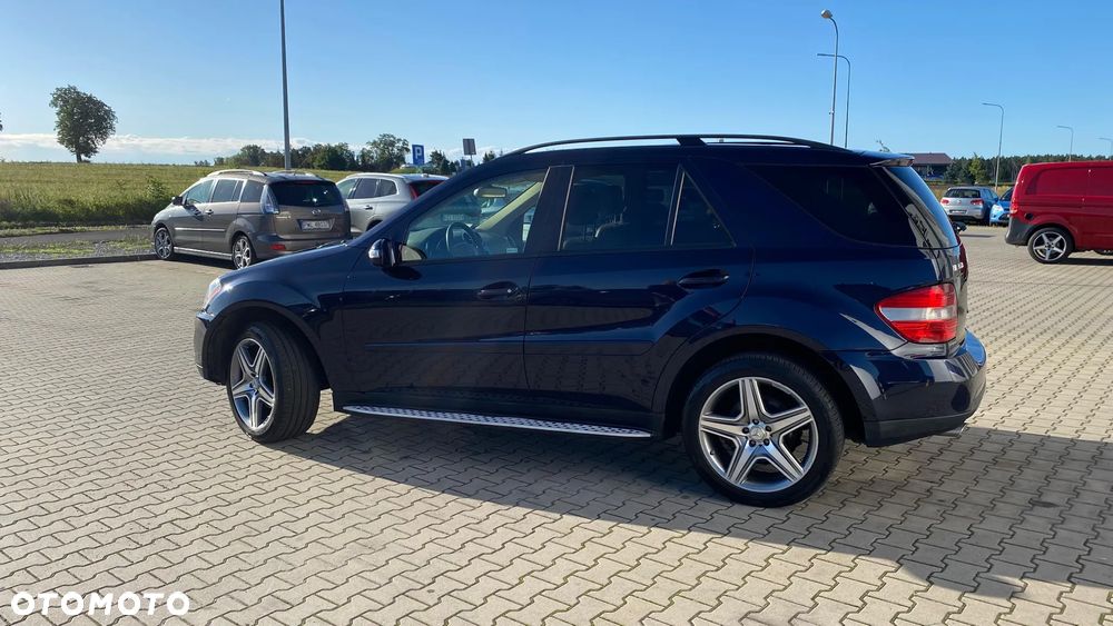 Mercedes-Benz ML 350 4-Matic - 7