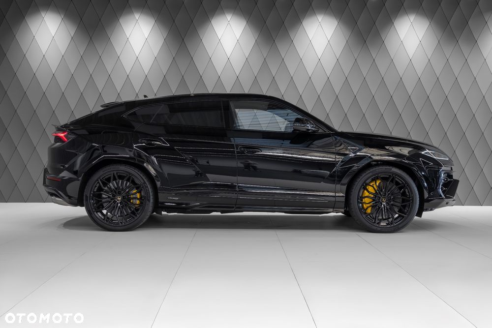 Lamborghini Urus - 3