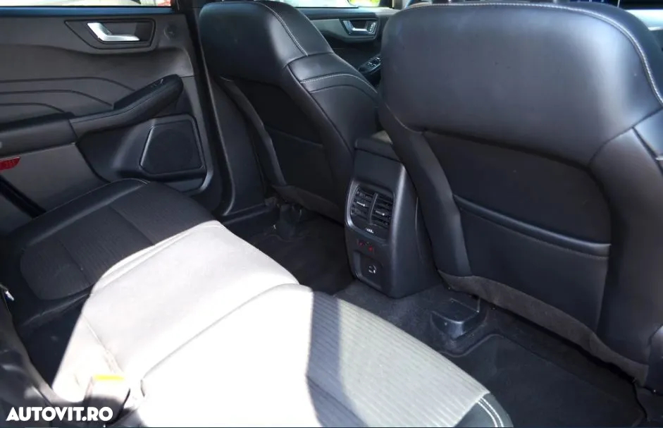 Ford Kuga - 11