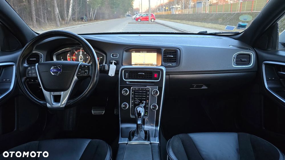 Volvo S60 D3 Geartronic RDesign - 12