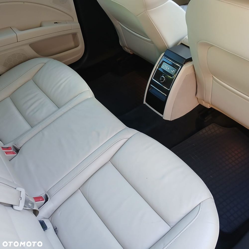 Skoda Superb 2.0 TDI Elegance - 15