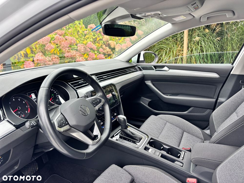 Volkswagen Passat - 26