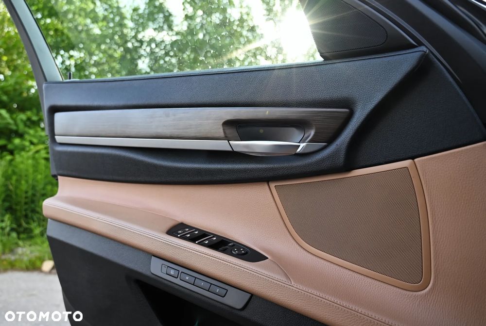 BMW Seria 7 730d - 33