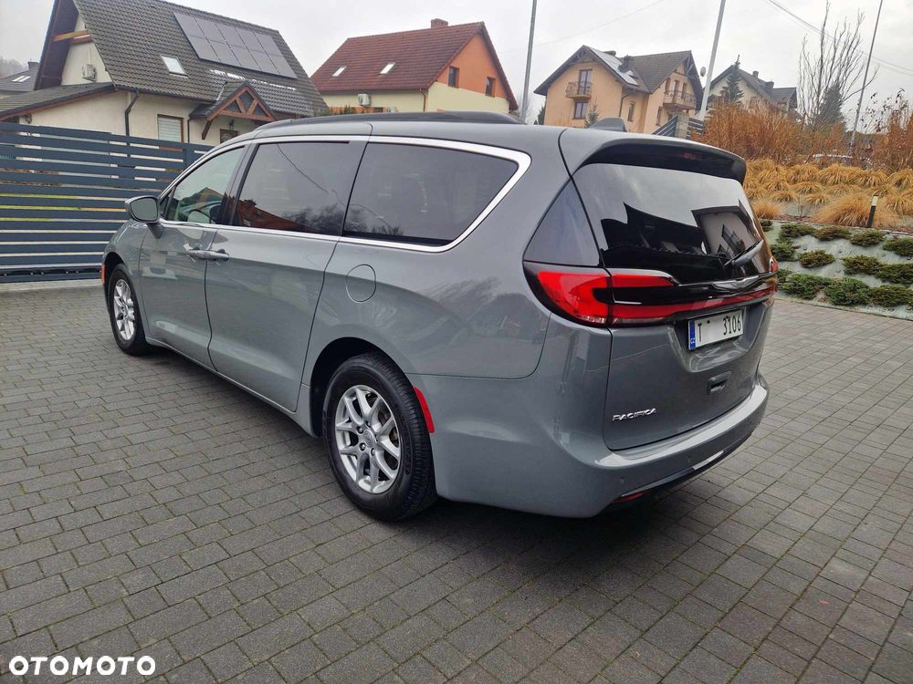 Chrysler Pacifica - 14