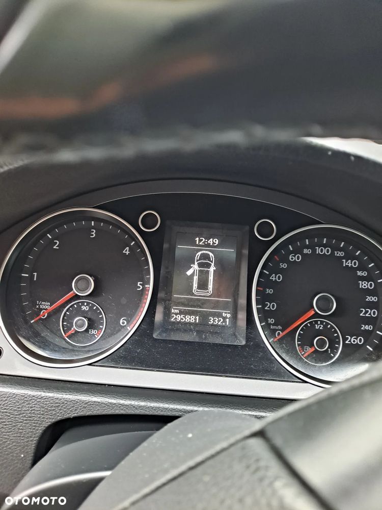 Volkswagen Passat 1.6 TDI DPF BlueMot Comfortline - 13