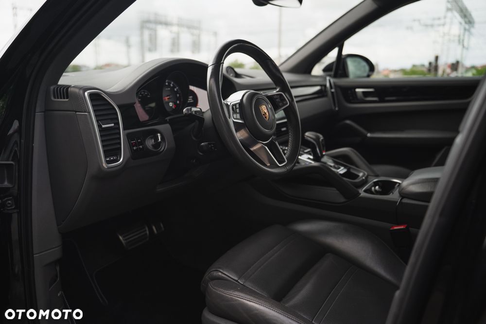 Porsche Cayenne S - 13