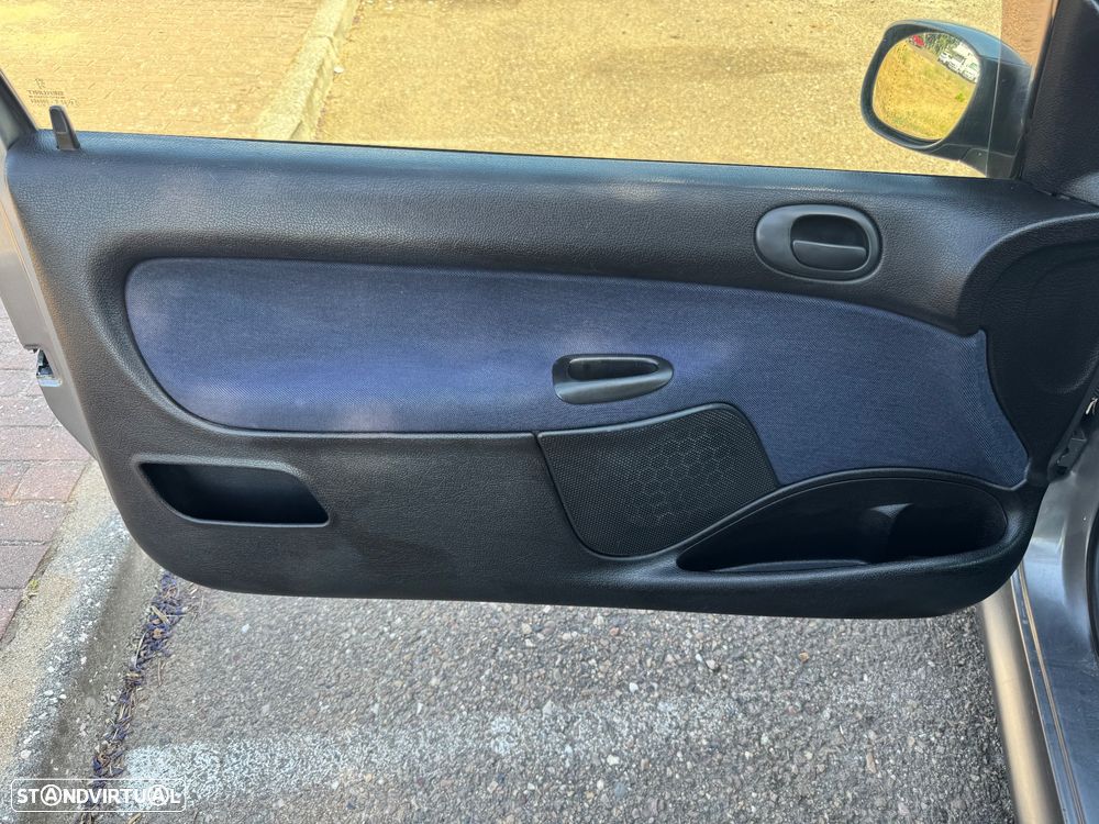 Peugeot 206 1.1 XT - 8