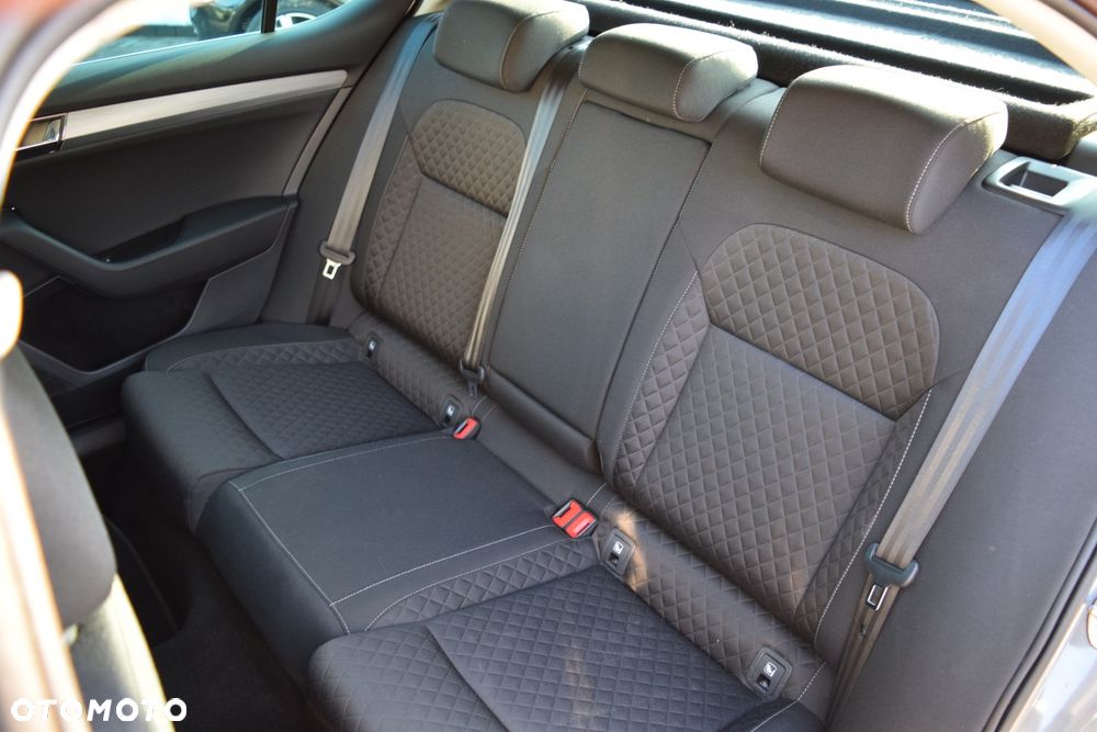 Skoda Superb 1.5 TSI Sportline DSG - 21