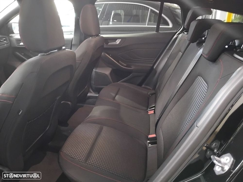 Ford Focus SW 1.0 EcoBoost MHEV ST-Line - 11