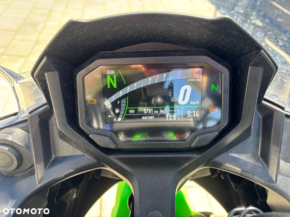 Kawasaki Ninja - 11
