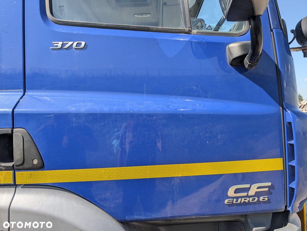 DAF CF370 6x4 - 6