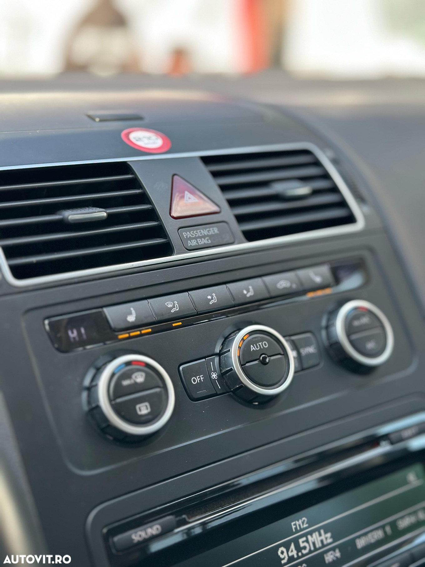 Volkswagen Touran - 14