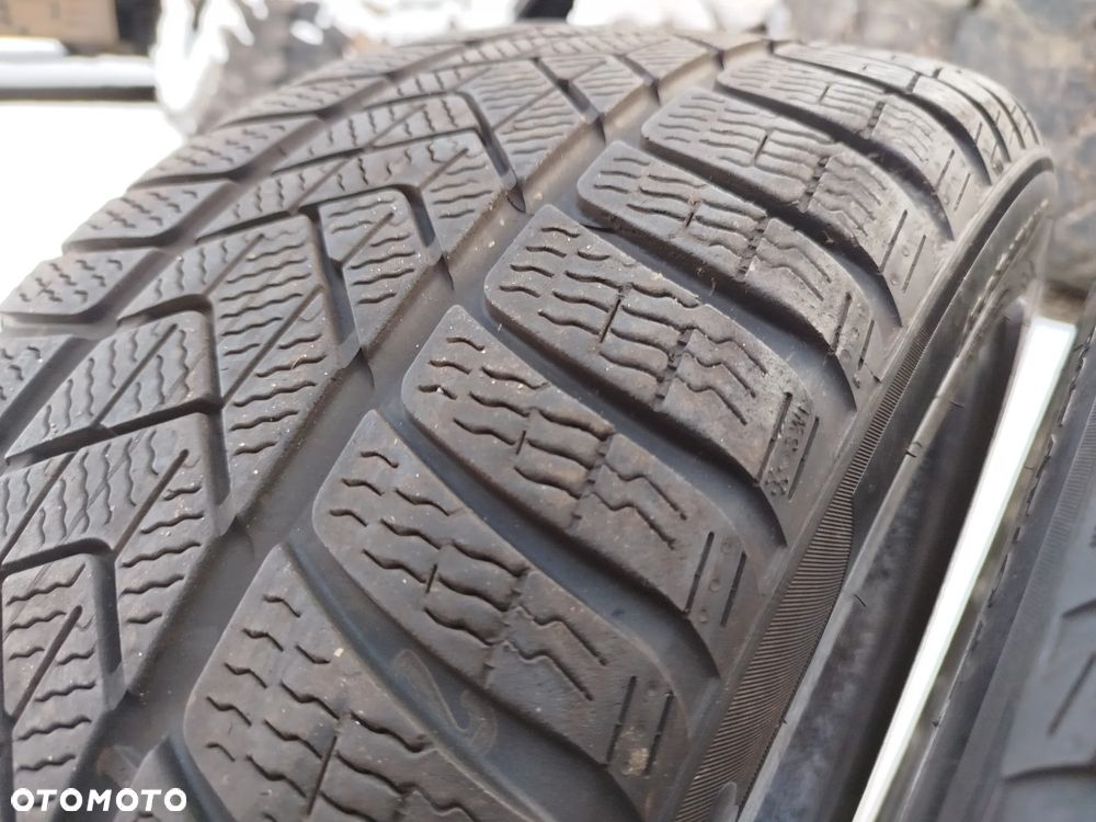 235/45R18 94V Pirelli Winter Sottozero 3 2szt. 2x85% bieżnika - 5
