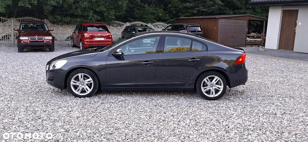 Volvo S60 T3 Kinetic - 4
