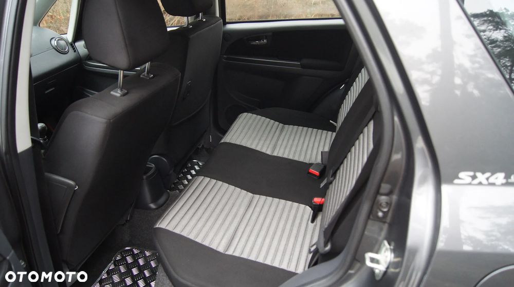 Suzuki SX4 1.6 VVT 4x2 City - 12