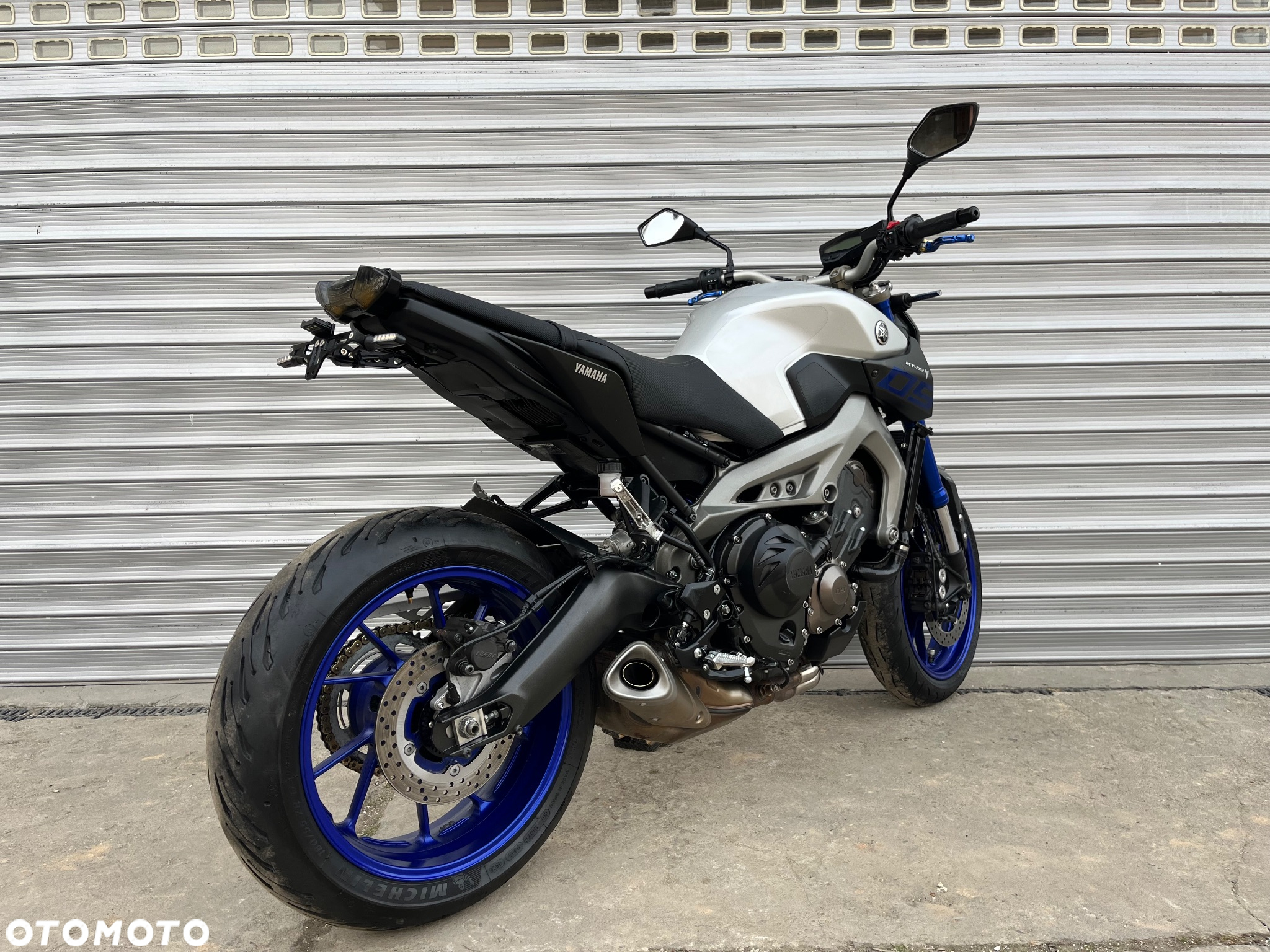Yamaha MT - 27
