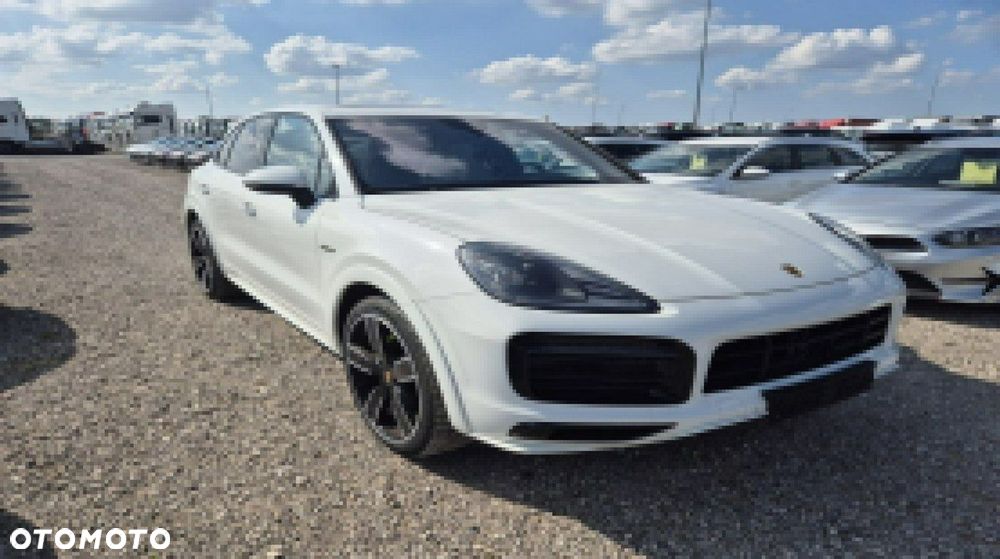 Porsche Cayenne - 1