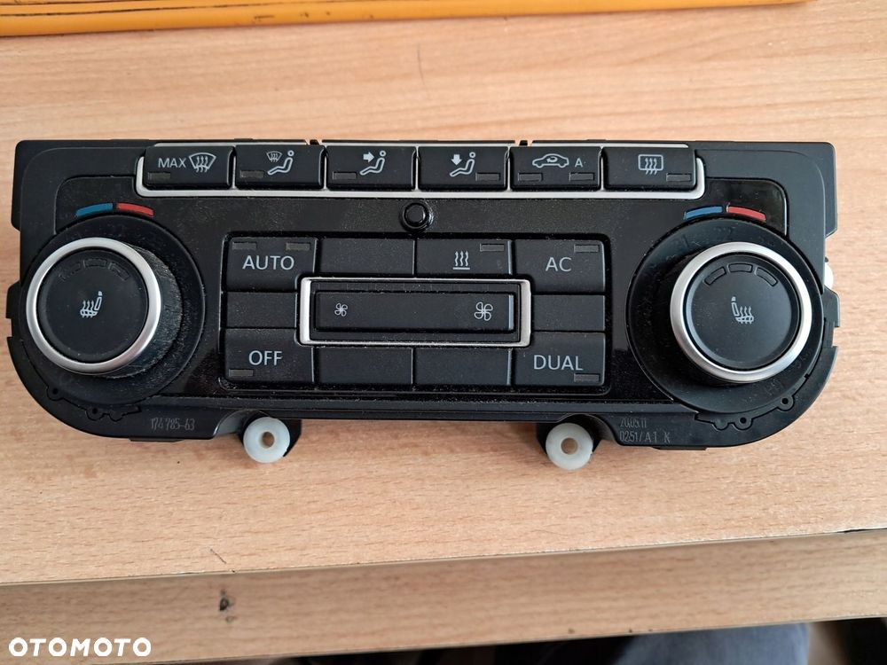 VW PASSAT GOLF PANEL KLIMATYZACJI KLIMATRONIK 5K0907044EC - 1