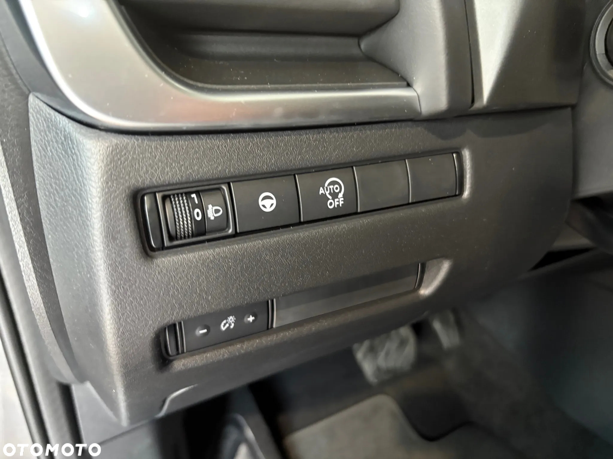 Nissan Qashqai 1.3 DIG-T mHEV N-Connecta Xtronic - 17