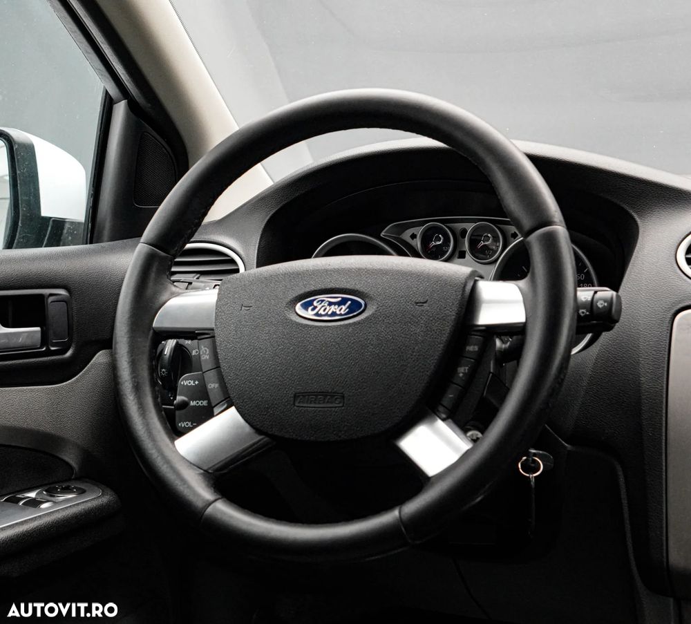 Ford Focus 1.6 TDCi Anniversary - 18