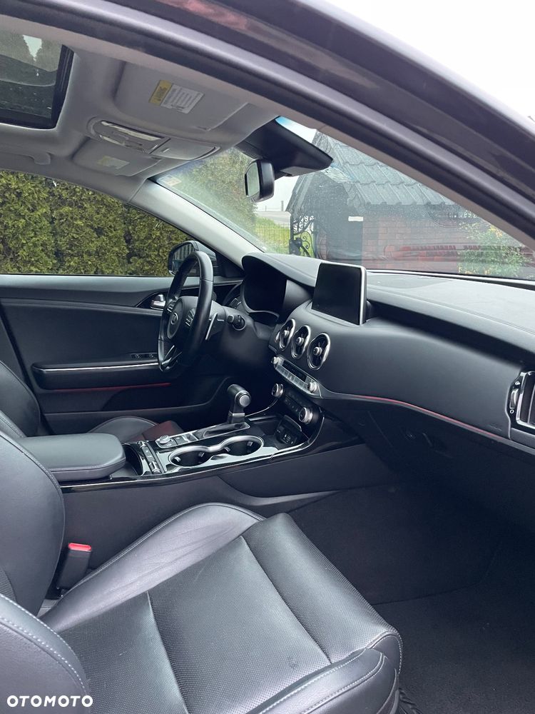 Kia Stinger 2.0 T-GDI GT Line - 19