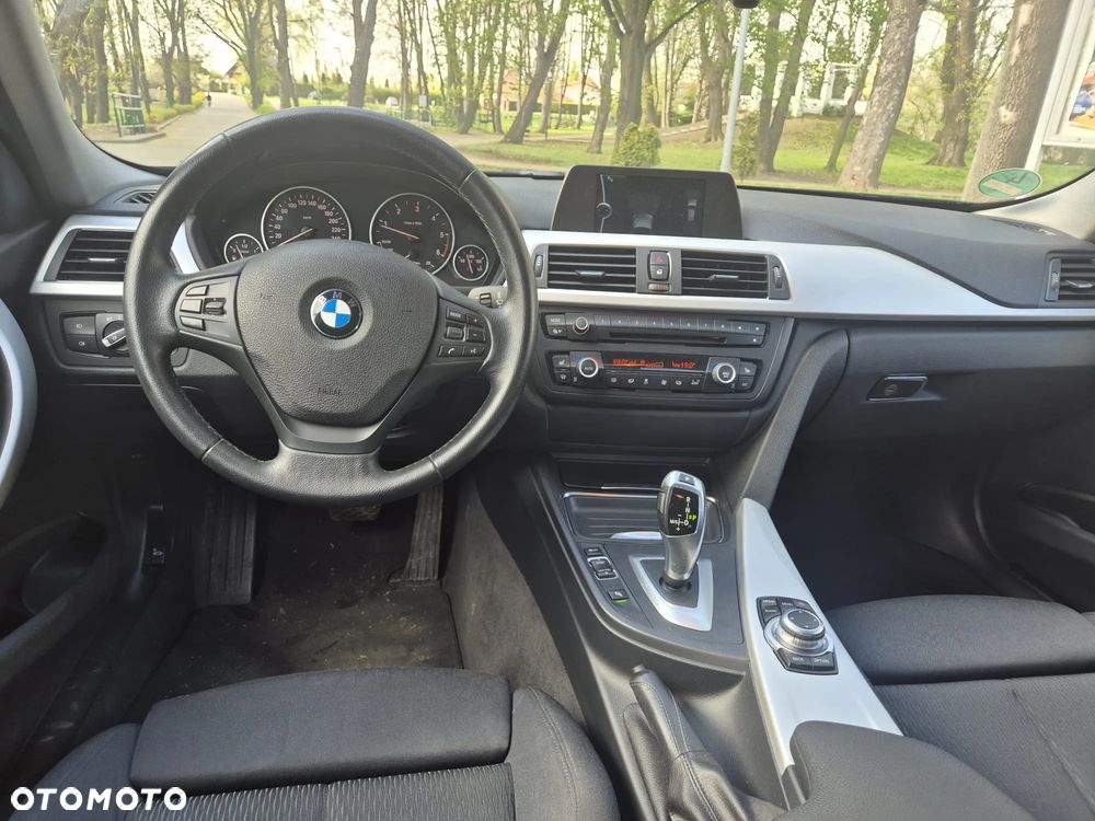 BMW Seria 3 320d - 18