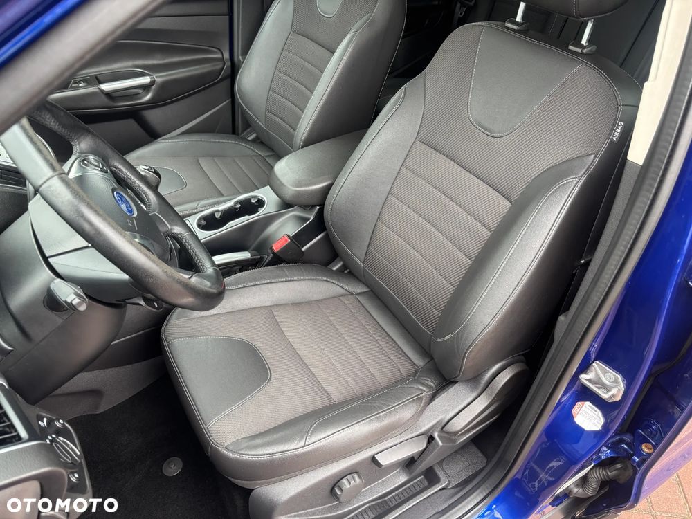 Ford Kuga 2.0 TDCi 4x4 Titanium - 12