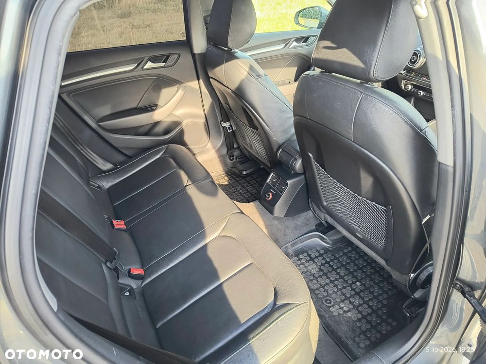 Audi A3 Sportback 1.6 TDI Ambiente - 9