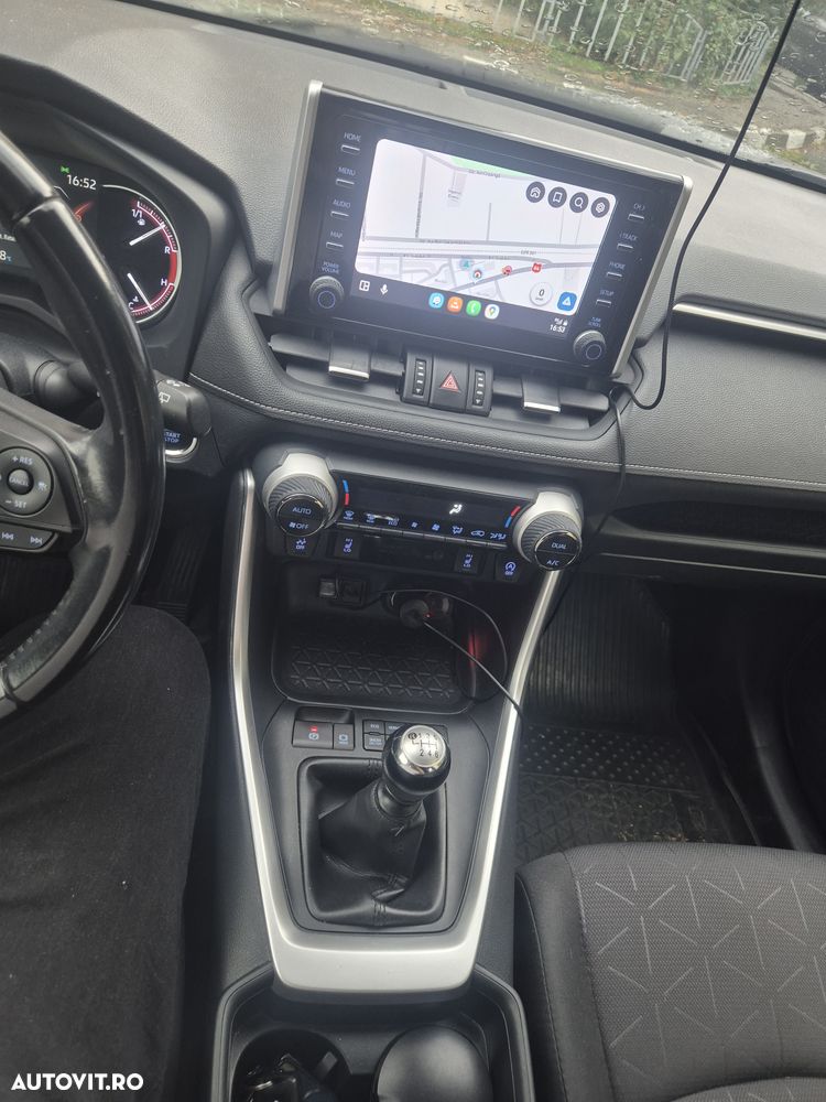 Toyota RAV4 2.0P 6MT AWD Dynamic - 12