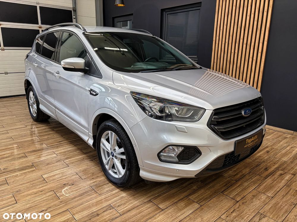 Ford Kuga 1.5 TDCi 2x4 Titanium - 4