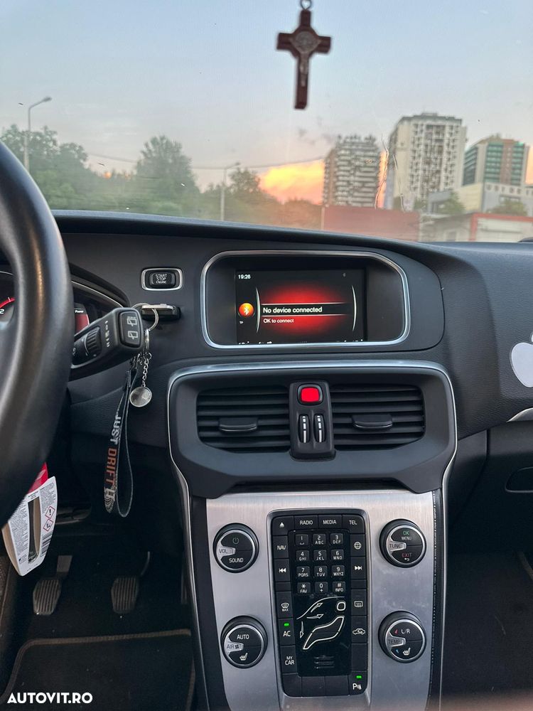 Volvo V40 D2 Momentum - 12