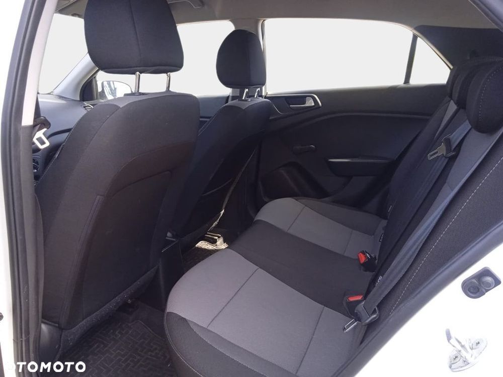 Hyundai i20 1.2 Classic Plus - 28