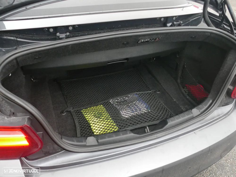 BMW 220 d Cabrio Pack M Auto - 11