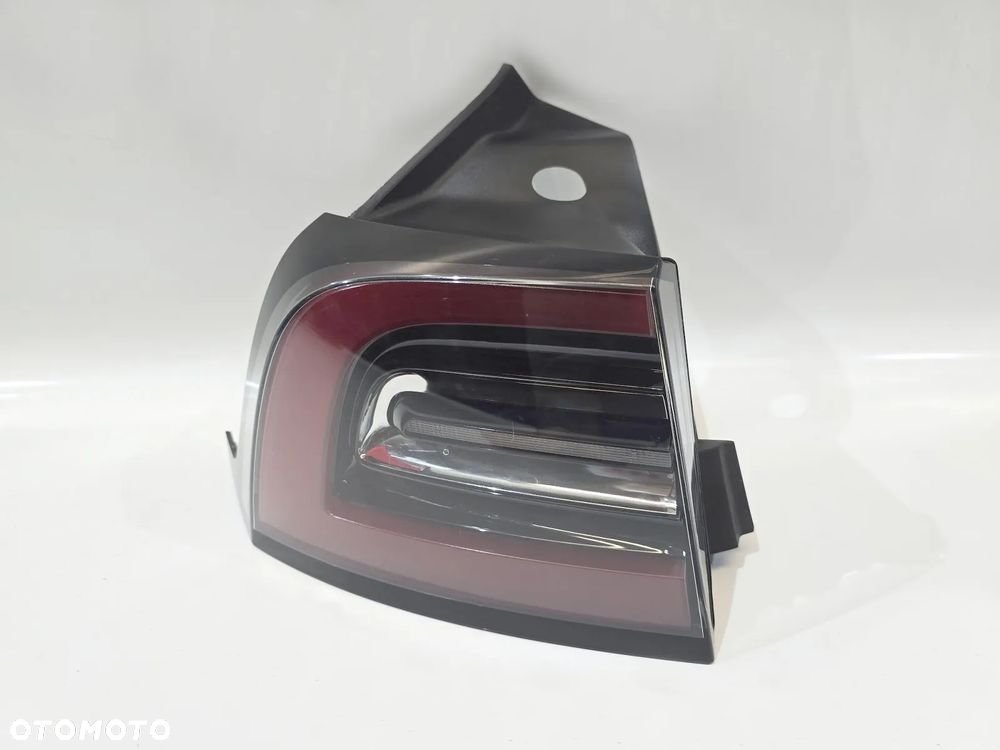 lampa tył lewy lewa tesla 3 y 17r