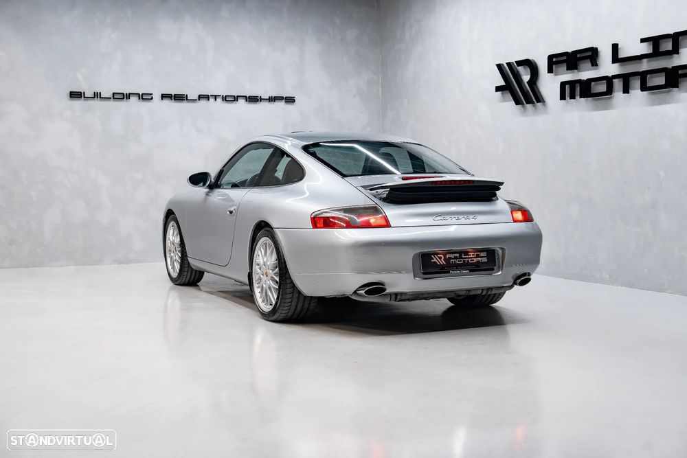 Porsche 911 (996) Carrera 4 Coupé - 11
