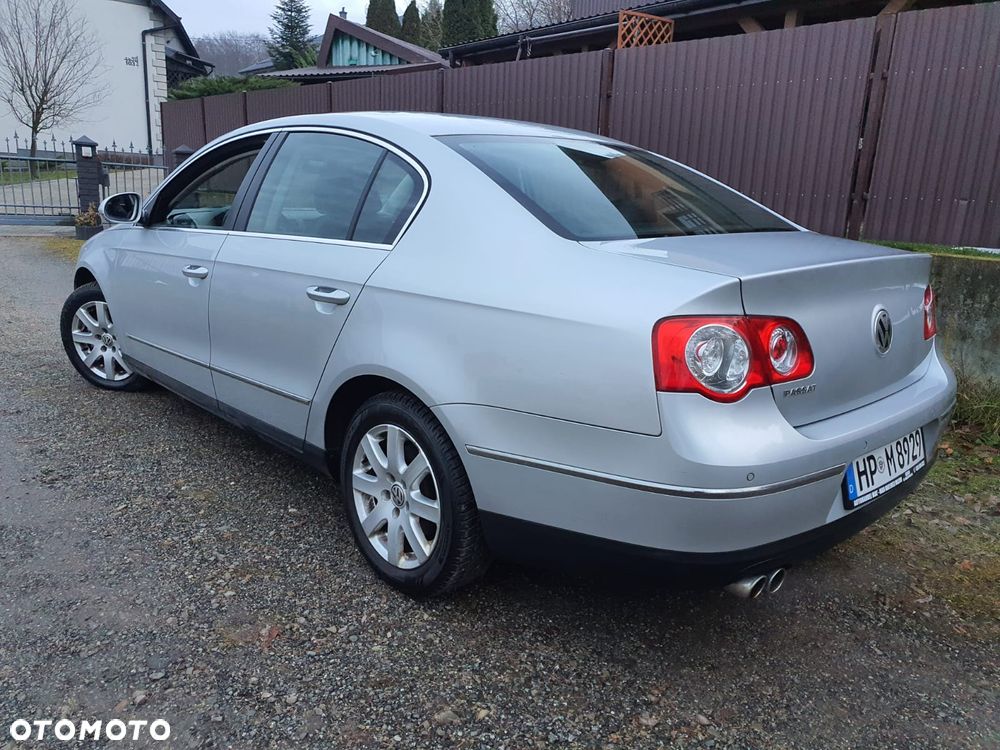 Volkswagen Passat 2.0 FSI Highline - 8